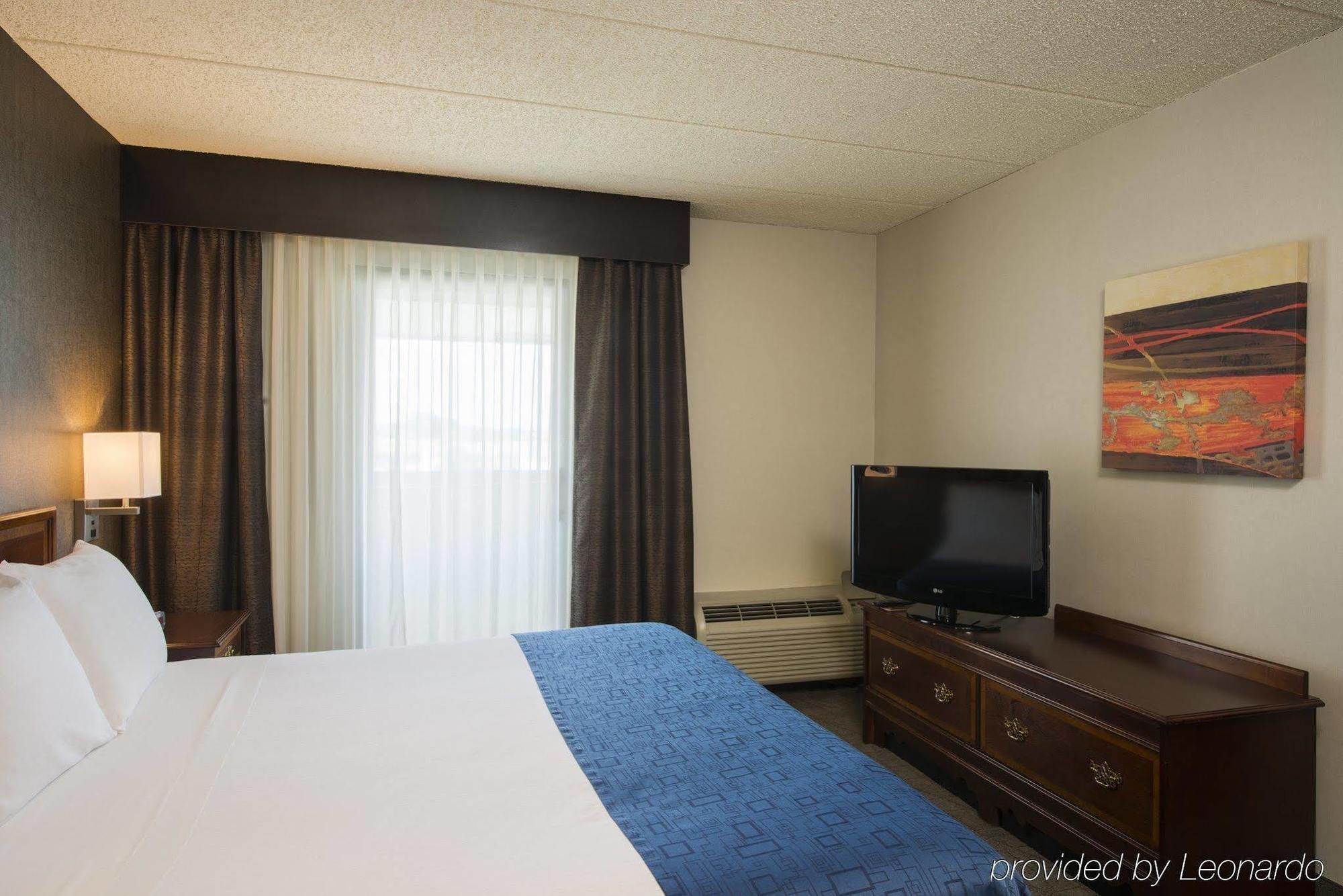 Holiday Inn Express Hotel & Suites Philadelphia - King Of Prussia By Ihg Bagian luar foto